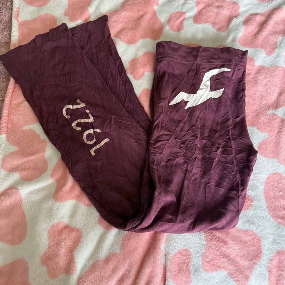 Hollister Plum-Sea Logo Leggings